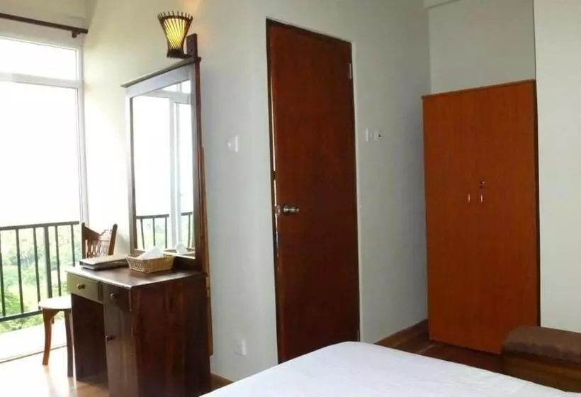 Suite Familiale, Villa Arunalu Kandy