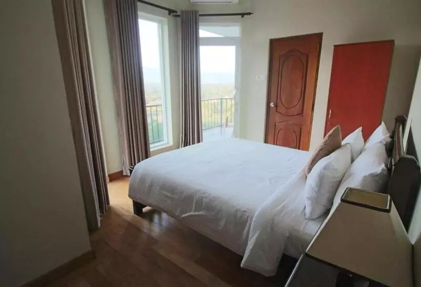 Suite Junior Vue Rivière, Villa Arunalu Kandy