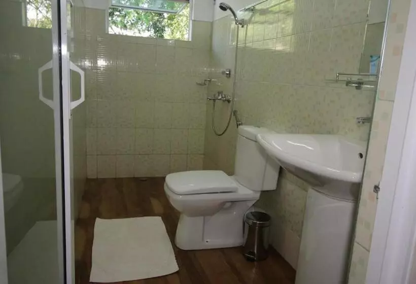 Chambre Standard Vue Montagne, Villa Arunalu Kandy