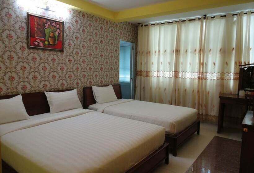 اتاق استاندارد سه نفره, Yen Trang 1