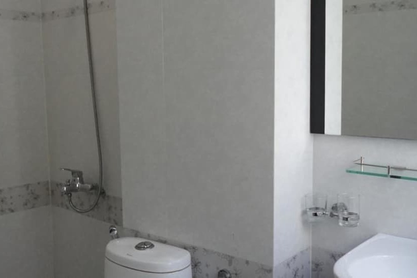 اتاق خانوادگی, Yen Trang 1