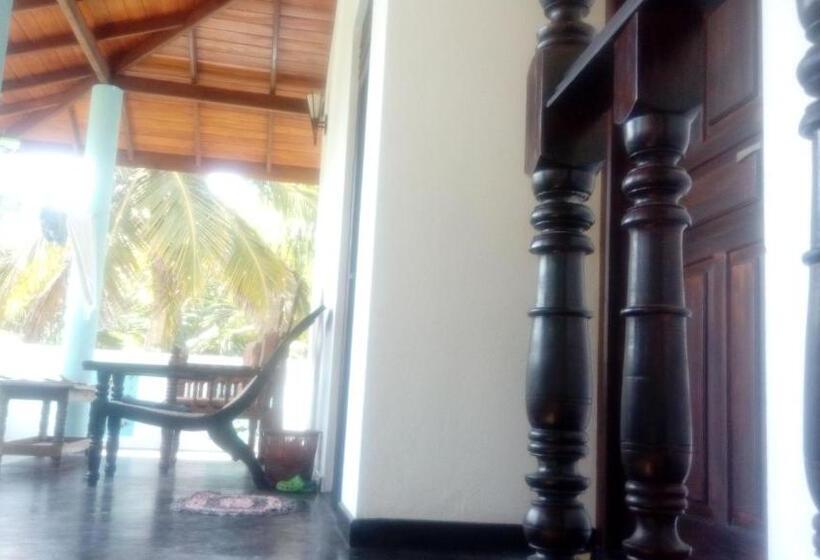 غرفة ديلوكس مطلّة علي البحر مزوَّدة بشُرفة, Beach Lagoon Guesthouse