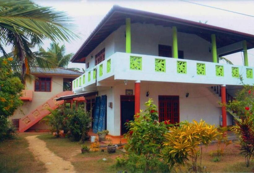 غرفة ديلوكس مطلّة علي البحر مزوَّدة بشُرفة, Beach Lagoon Guesthouse