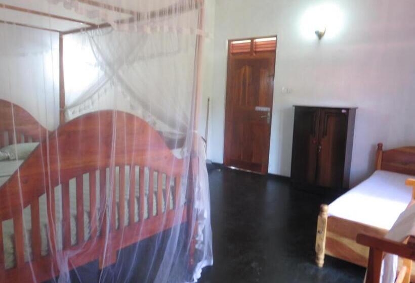 غرفة ديلوكس ثلاثية مطلة على البحر, Beach Lagoon Guesthouse