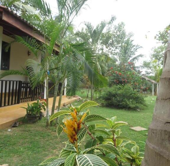 بنجلو قياسى مطلّ علي الحديقة, Beach Lagoon Guesthouse