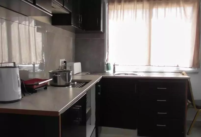 بانگلوی استاندارد, Bella Rosa Hotel Cyprus