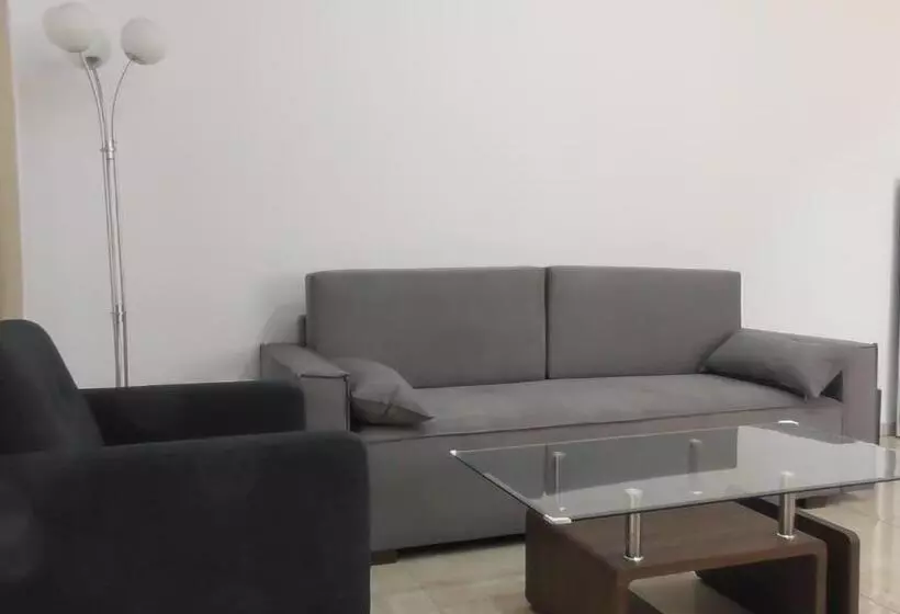 بانگلوی استاندارد, Bella Rosa Hotel Cyprus