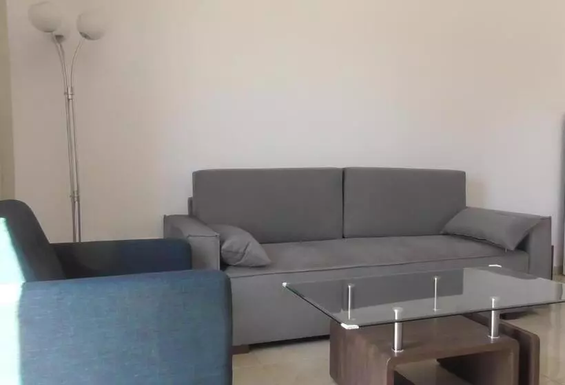 بانگلوی استاندارد, Bella Rosa Hotel Cyprus