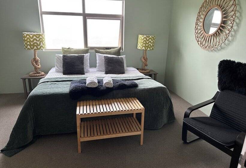 带共用浴室的标准房间, Sow And Piglets Guesthouse