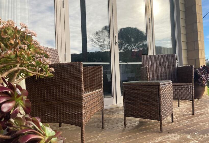 家庭间, Sow And Piglets Guesthouse