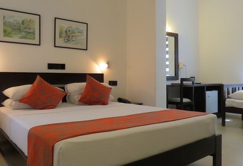 スタンダードルーム, Chapelton House