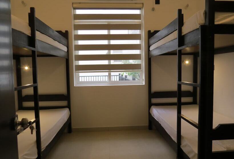 バス共有のスタンダードルーム, Chapelton House