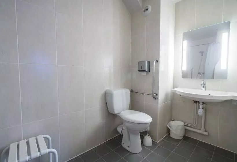 Standard-invahuone, B&b Hotel Saint Brieuc