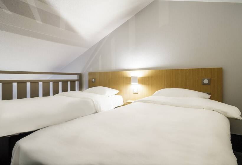 Четырехместный Номер Стандарт, B&b Hotel Saint Brieuc