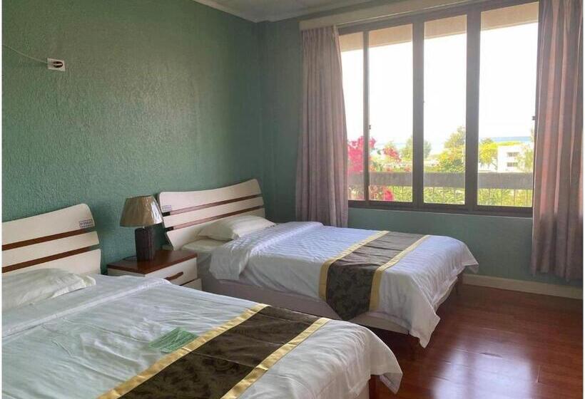 1 Bedroom Penthouse Apartment, Beach Garden