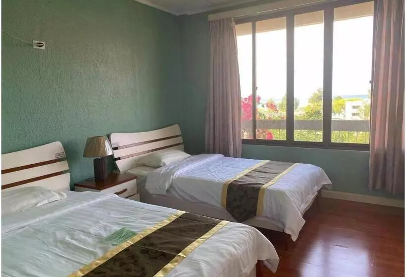 1 Bedroom Penthouse Apartment, Beach Garden