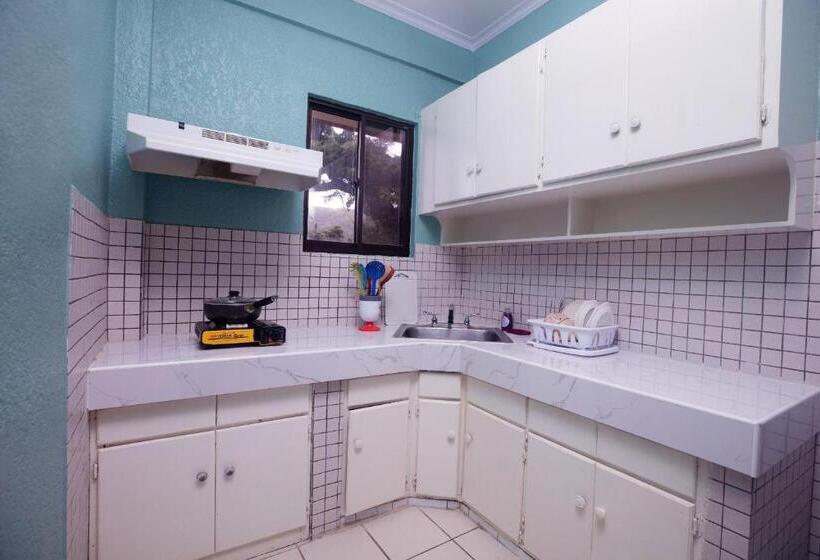 سوئیت 2 خوابه, Beach Garden