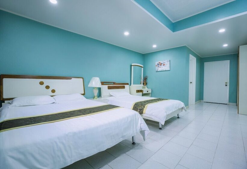 اتاق خانوادگی, Beach Garden