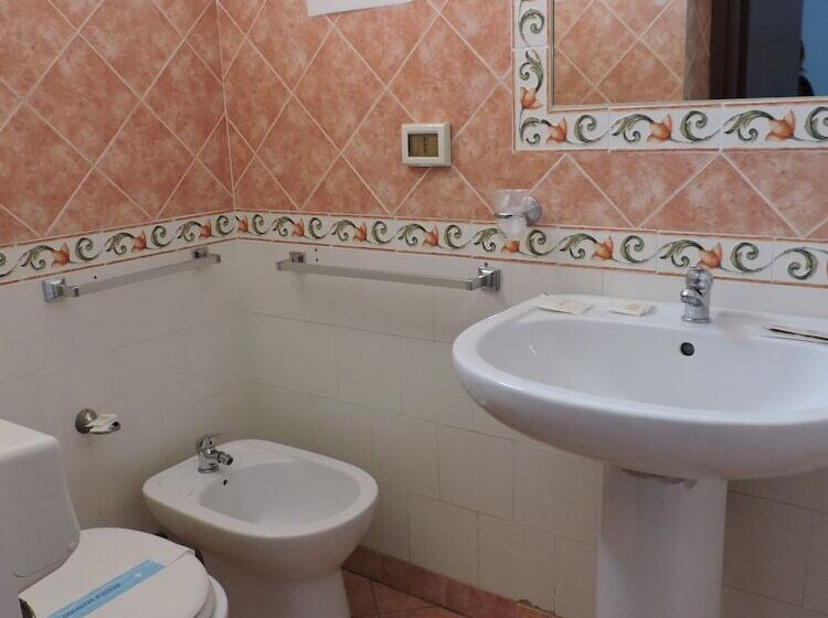 四人标准间, Concordia