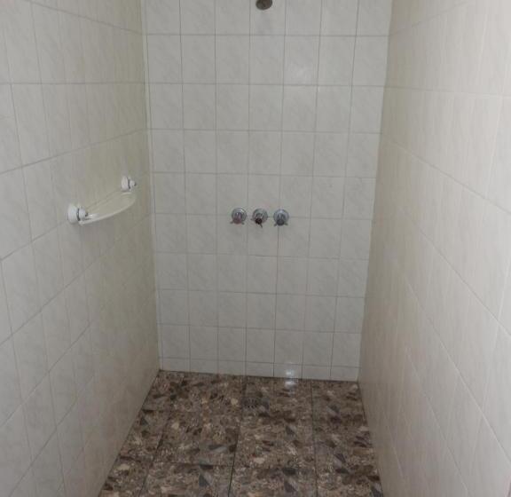 스위트 킹사이즈 침대, Garant & Suites