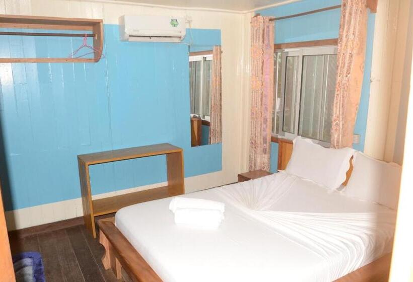 کلبه ییلاقی, Hôtel Restaurant Gites Kribi