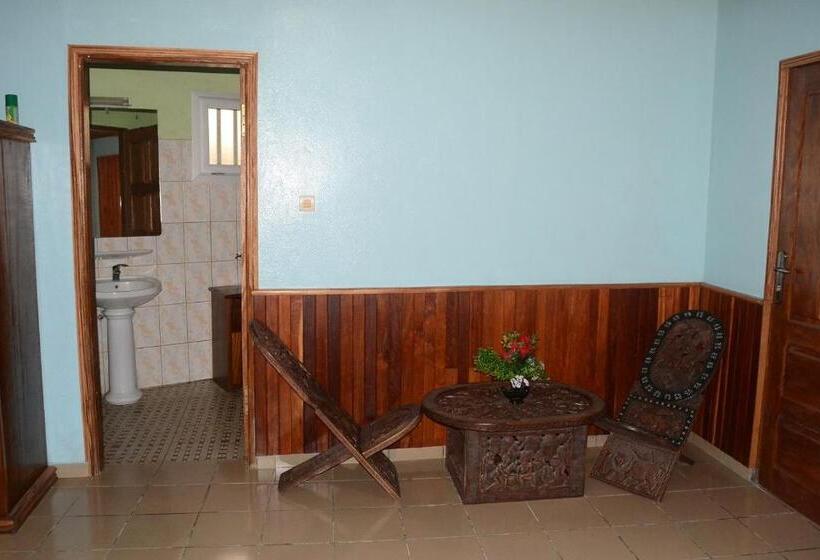 کابین, Hôtel Restaurant Gites Kribi