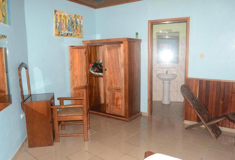 کابین, Hôtel Restaurant Gites Kribi