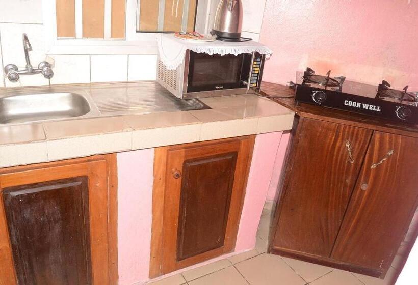 کابین, Hôtel Restaurant Gites Kribi