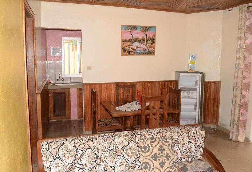 کابین, Hôtel Restaurant Gites Kribi