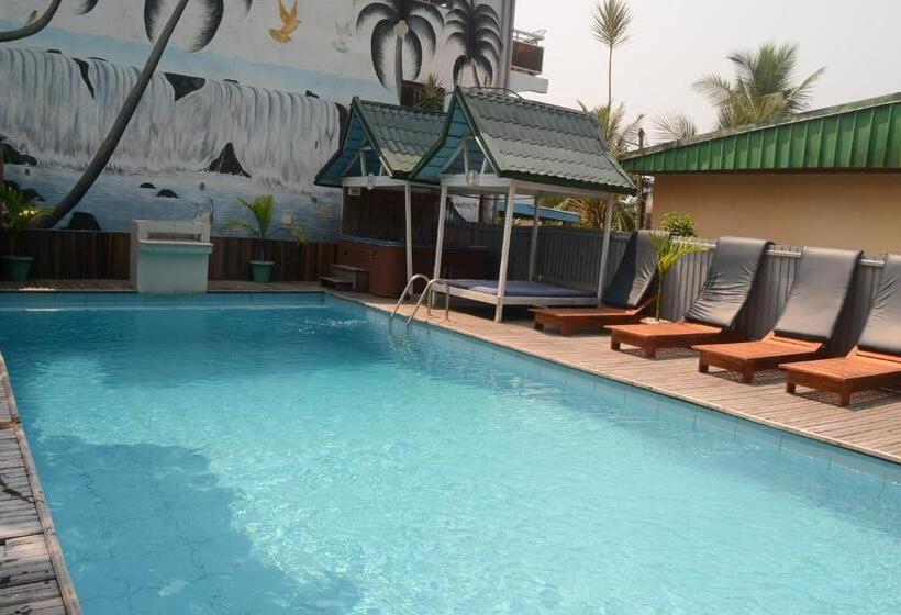 بانگلوی استاندارد, Hôtel Restaurant Gites Kribi