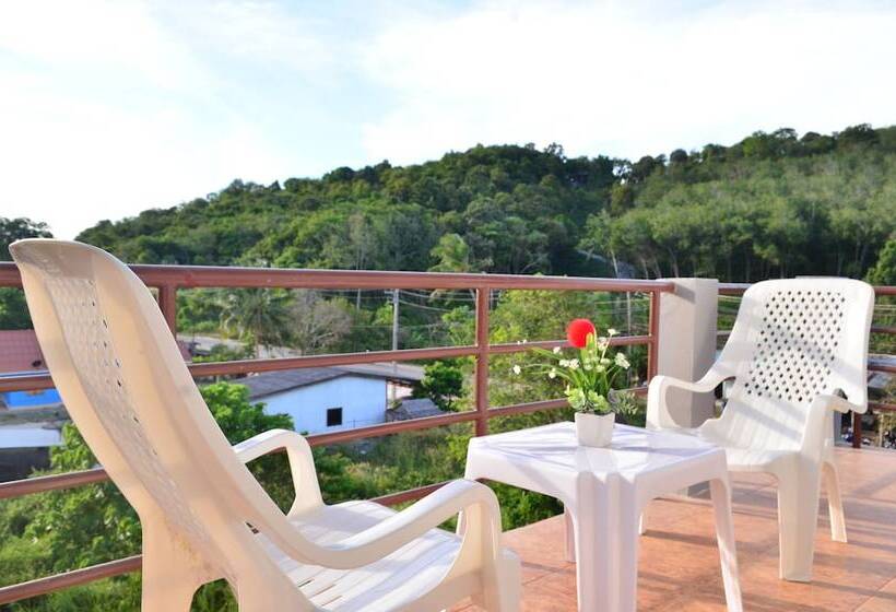 Номер Deluxe с Балконом, Lanta Nice Beach House