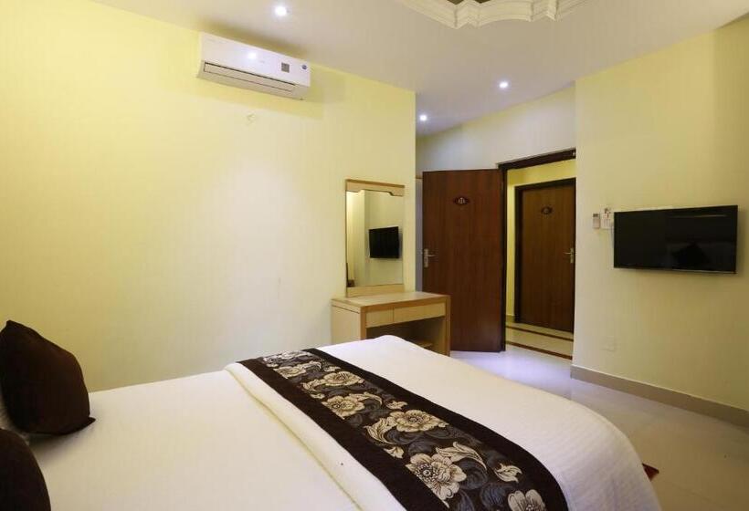 اتاق لوکس, Mahadev