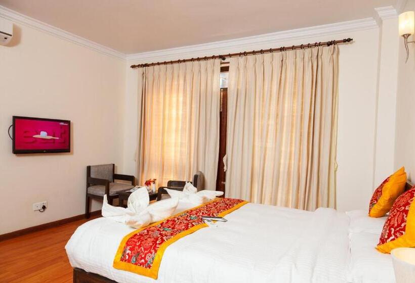 اتاق لوکس, Mums Home, A Classical Comfort