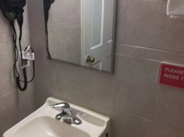 デラックスルーム, Red Carpet Inn   Bridgeton Vineland