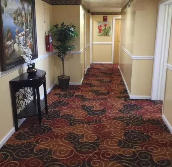 キングサイズベッドのデラックスルーム, Red Carpet Inn   Bridgeton Vineland