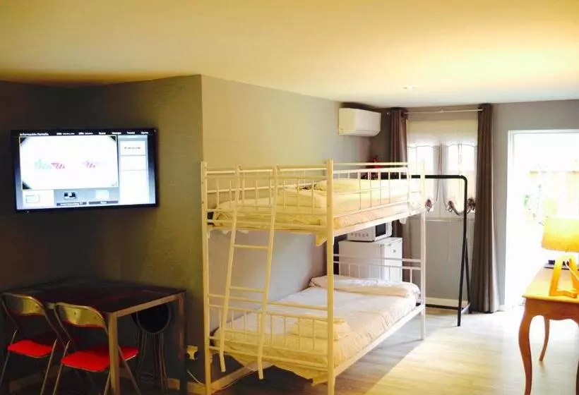 スタンダード4人部屋, Apartamentos Rock Star