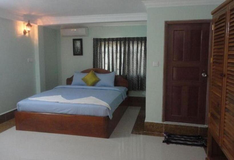 اتاق استاندارد, The Coconut House