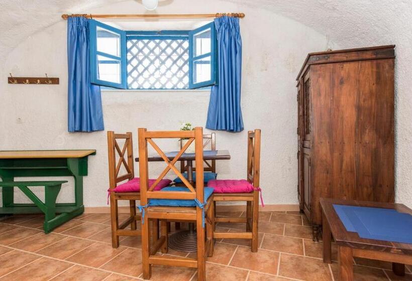 1间卧室的房子, Morning Star Traditional Houses