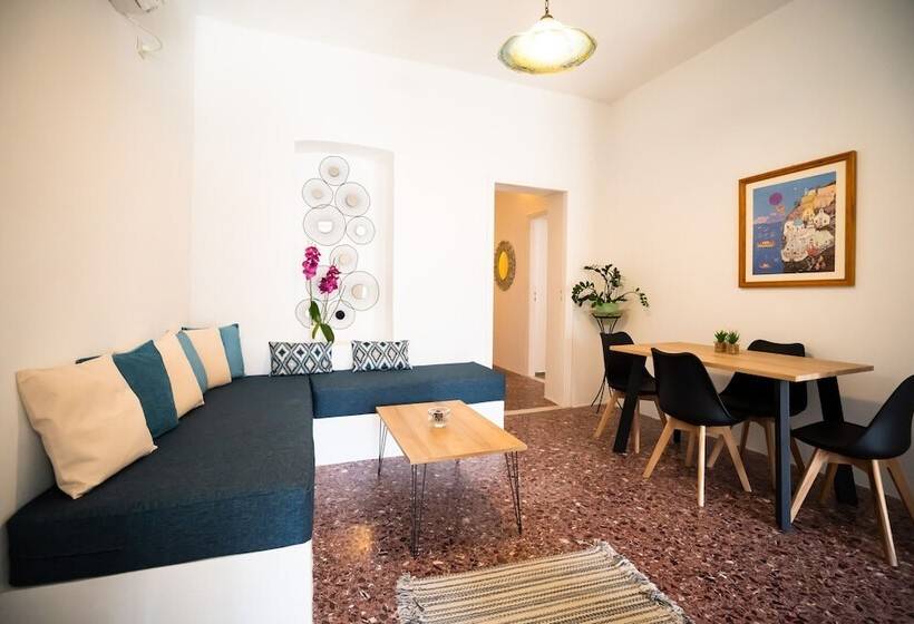 2间卧室的房子, Morning Star Traditional Houses