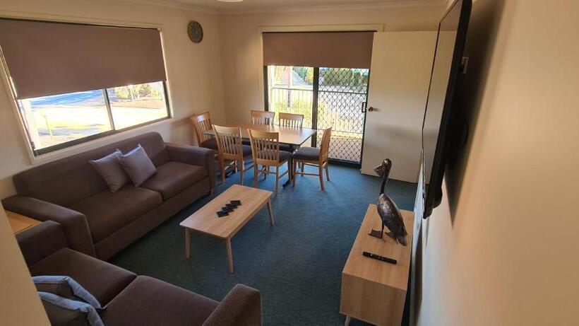 شقة غرفة واحدة, Big River Golf & Country Club