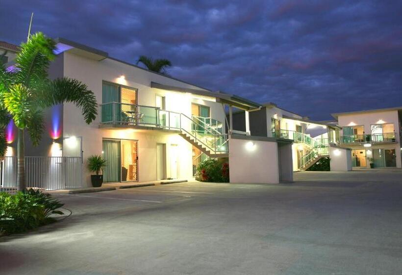 패밀리 룸, Pacific Coast Motel