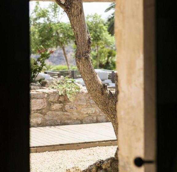 Номер Стандарт, Wine Relais Feudi Del Pisciotto