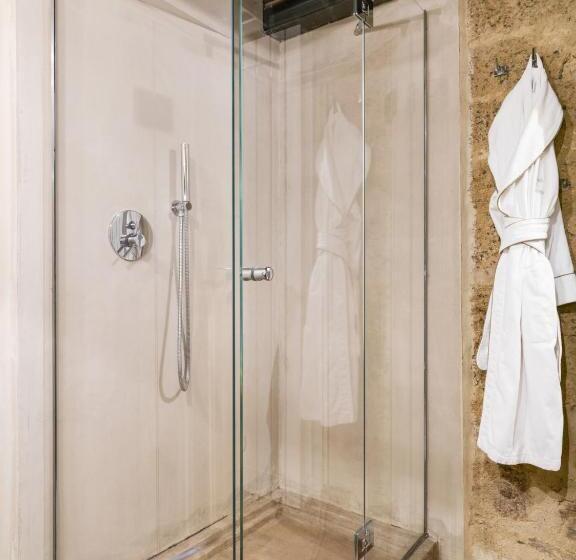 Люкс, Wine Relais Feudi Del Pisciotto