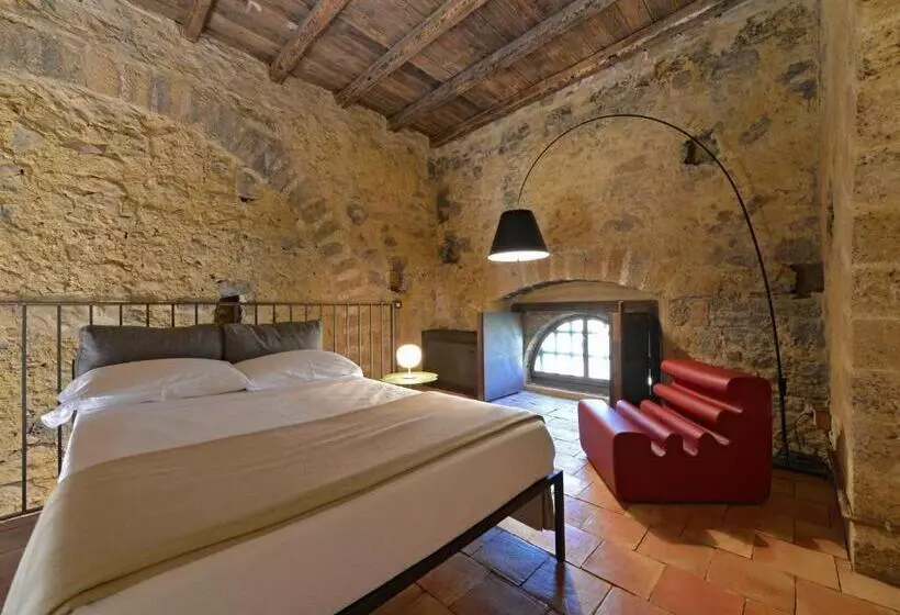 سوییت جونیور, Wine Relais Feudi Del Pisciotto