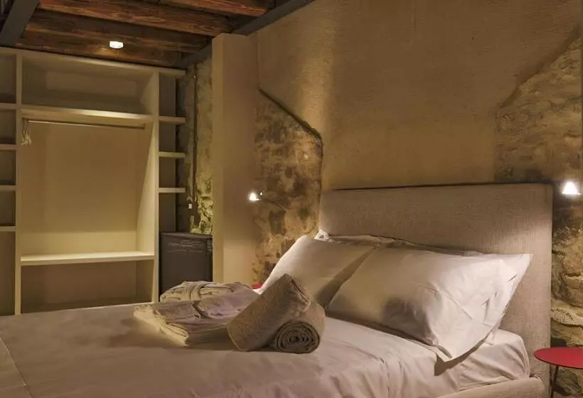سوییت جونیور لوکس, Wine Relais Feudi Del Pisciotto