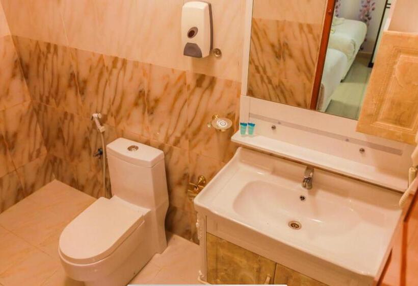 سوییت اجرایی, Capital O 141 Golden Rays