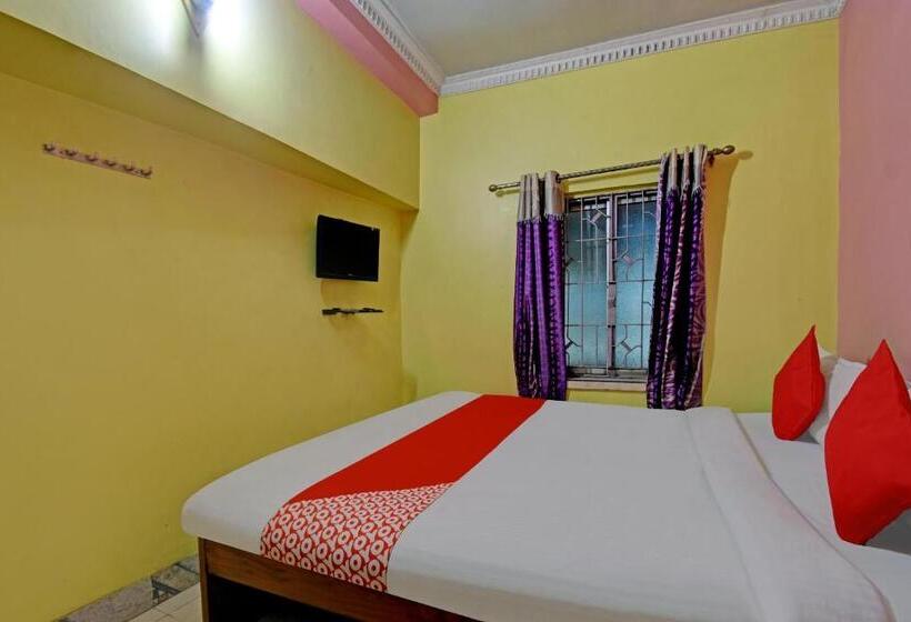 اتاق کلاسیک سه تخته, Continental Restuarant & Cafe