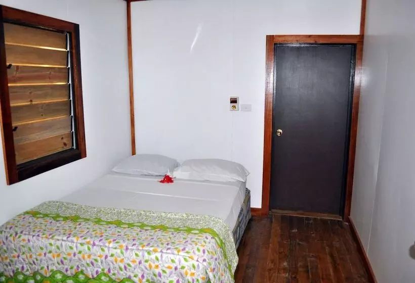 スタンダードルーム, Ratu Kini Backpackers & Dive Resort