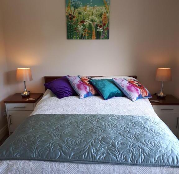 Standard room with outdoor bath, Rockcrest House