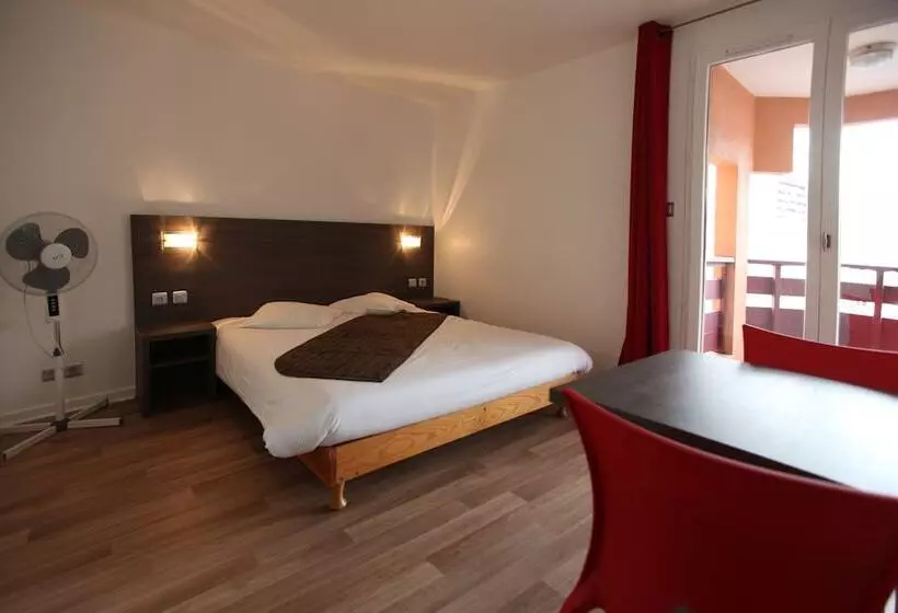 スタンダードスタジオ, Geneva Residence